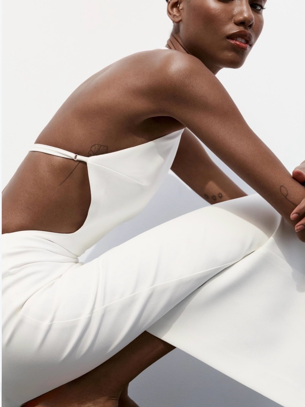 Zara Cutout Halter Mid Dress - Picture 3 of 3